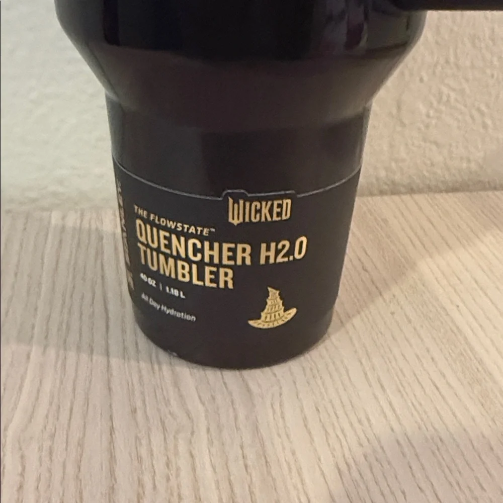 BRAND NEW - Wicked Stanley Glossy Dark Green Tumbler with Gold Trim and Handle - Picture 2 of 4